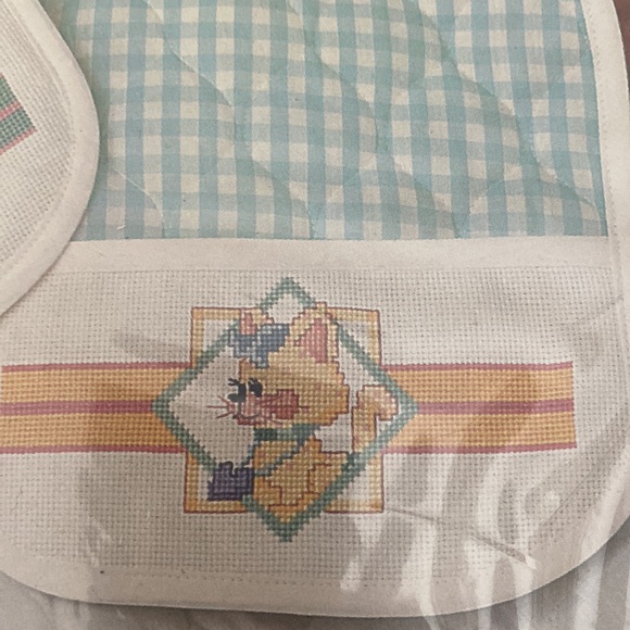 Vintage Baby bibs to cross stitch kit from late 80s. New. - Picture 3 of 4